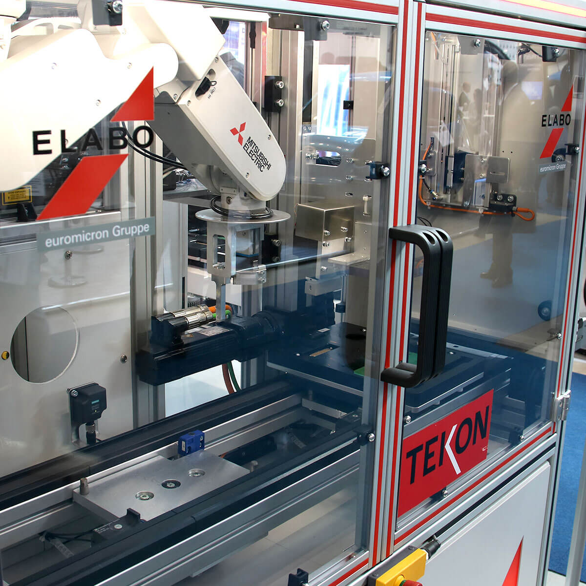 Testdrive Testanlage mit Roboterhandling 3